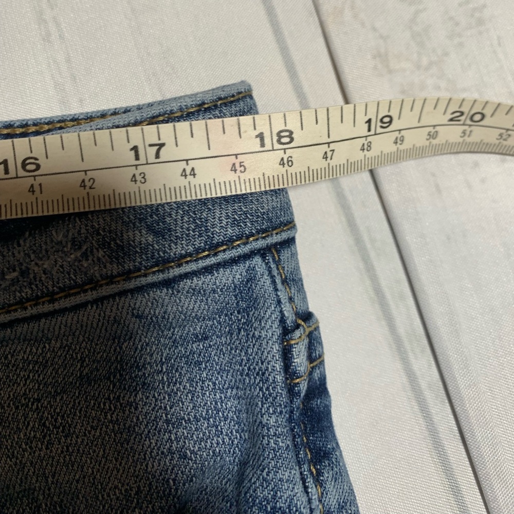 KUT from the Kloth Amy Crop Straight leg Jeans. Size 14. - Picture 7 of 9